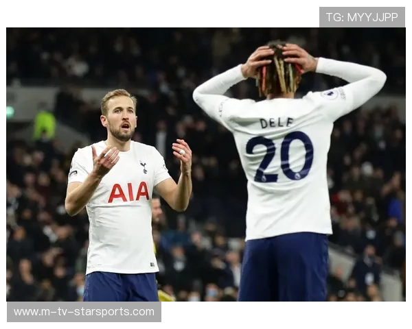 热刺锁住范德文,中卫市场随之洗牌,热刺中场球员