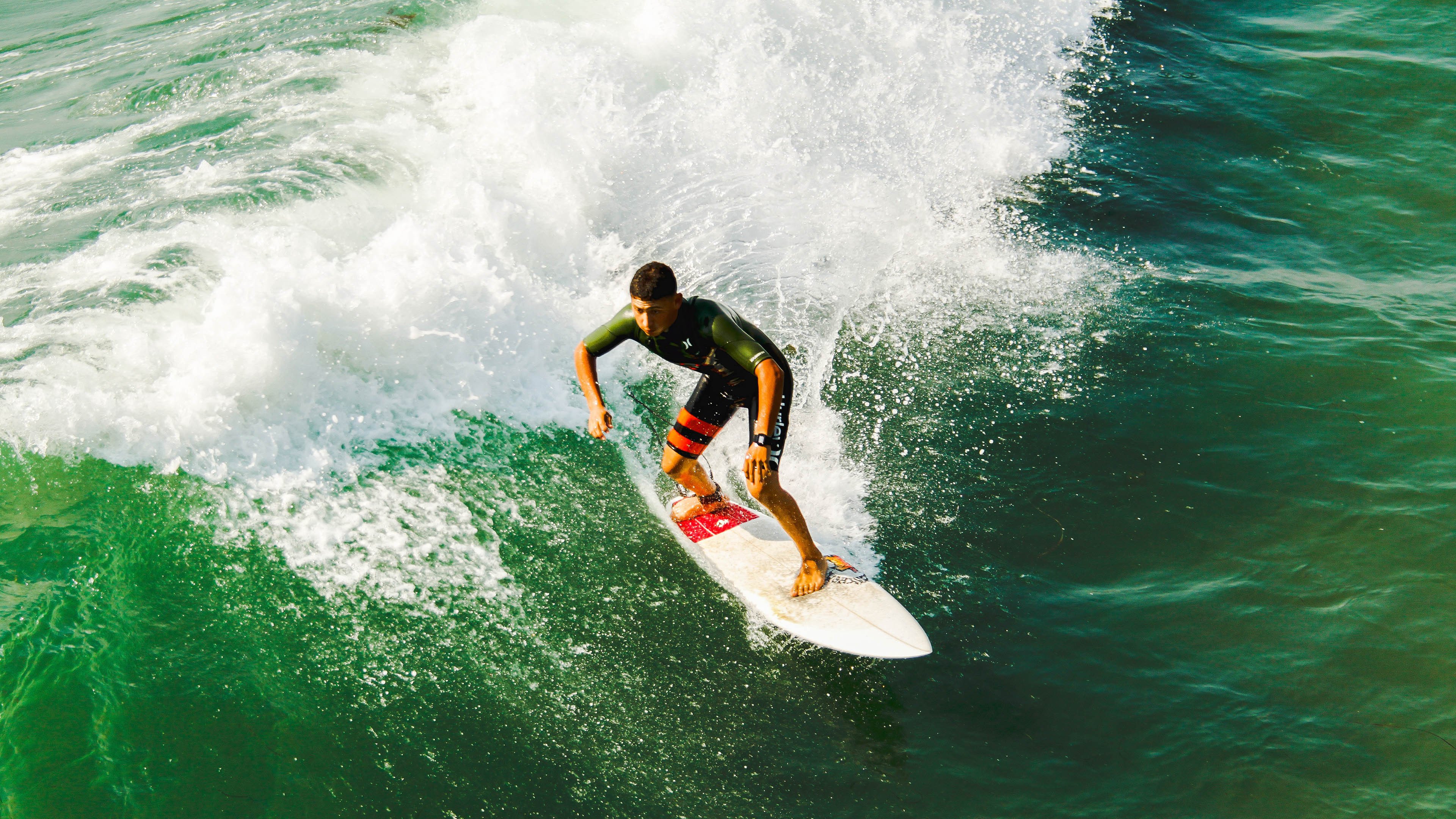 球员在国家队中被视为未来核心并纳入长期规划，球员在国家队和俱乐部有什么不同